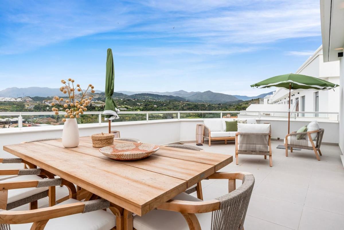 Casa Urban Gardens Apartment Estepona Exterior photo