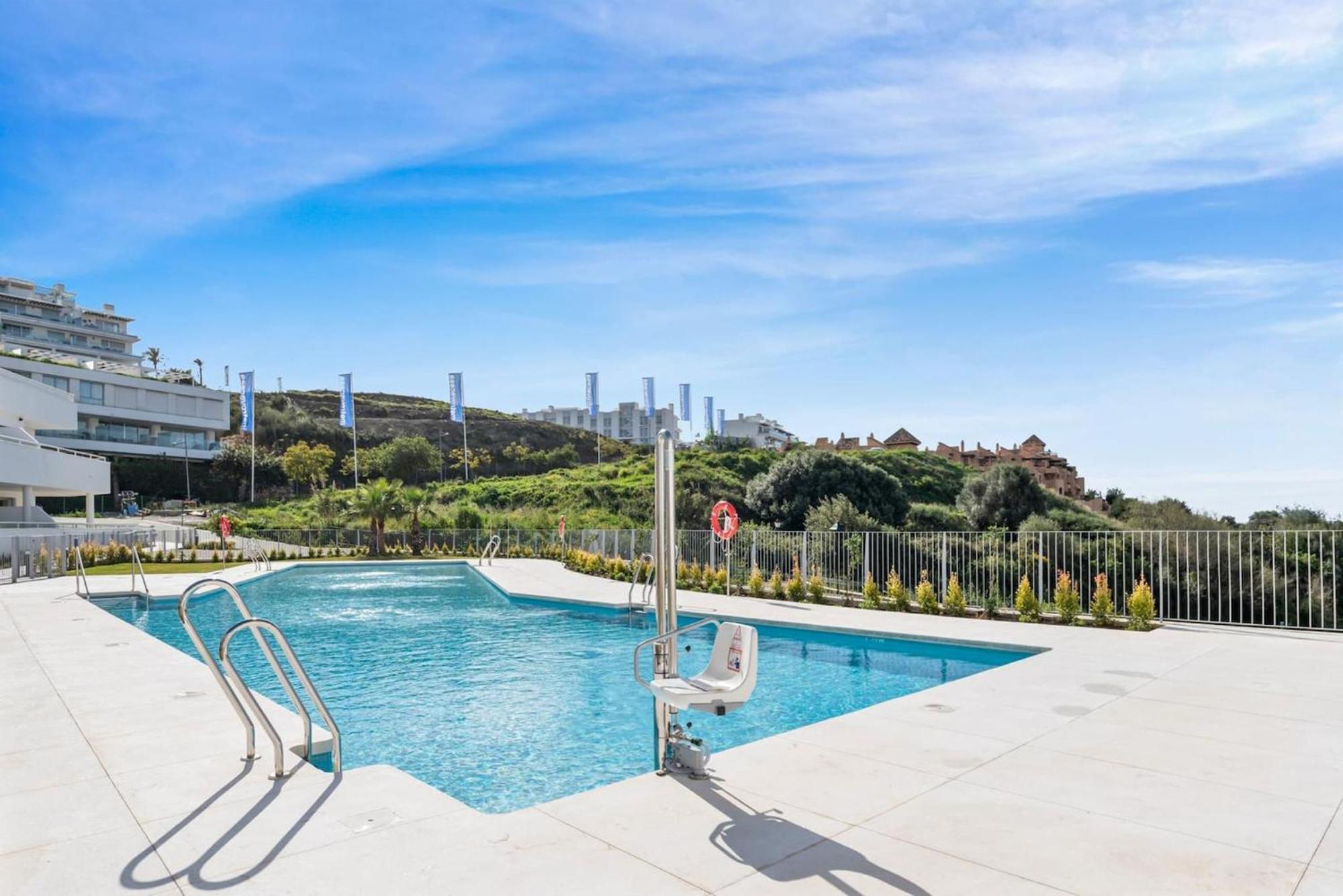 Casa Urban Gardens Apartment Estepona Exterior photo